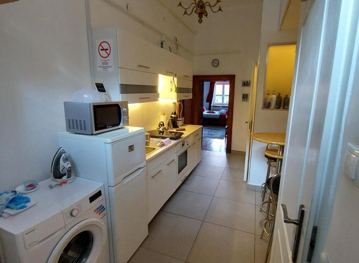 Classical Budapest Apartment In The Old Pest 外观 照片