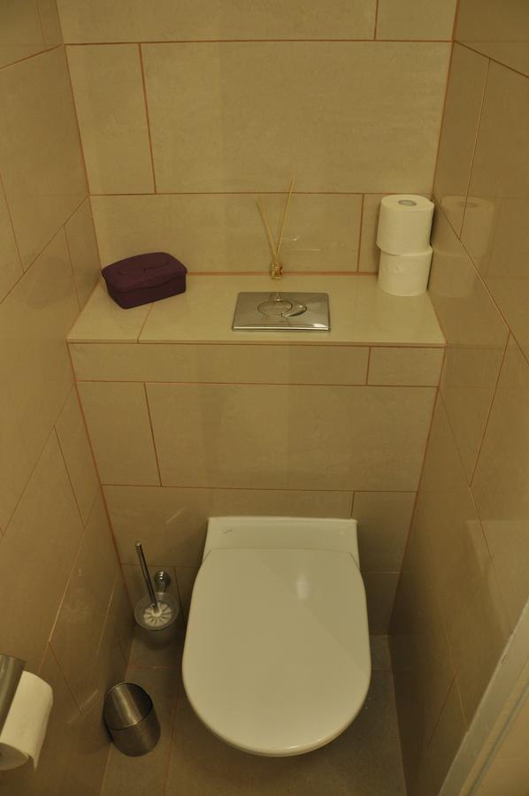 Classical Budapest Apartment In The Old Pest 外观 照片